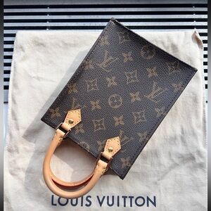 Louis Vuitton Petit Sac Plat